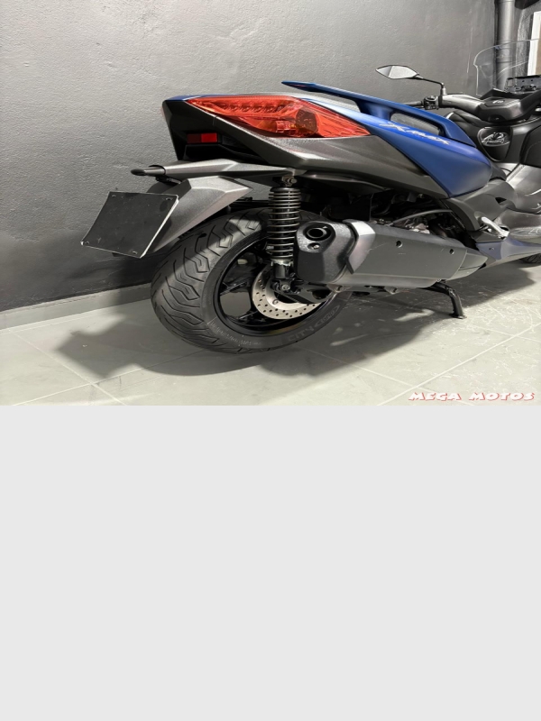 Foto Miniatura Yamaha XMAX 250 ABS 2021