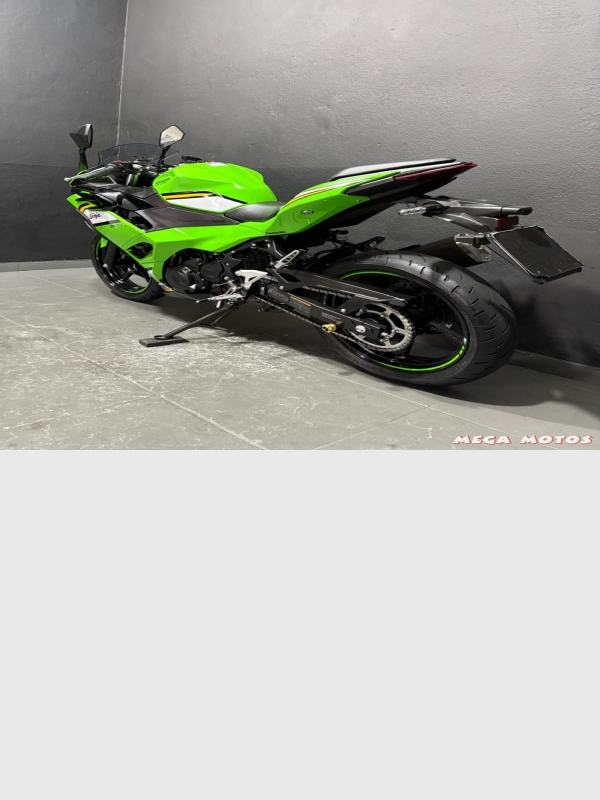 Foto Miniatura Kawasaki NINJA 500 SE ABS 2025