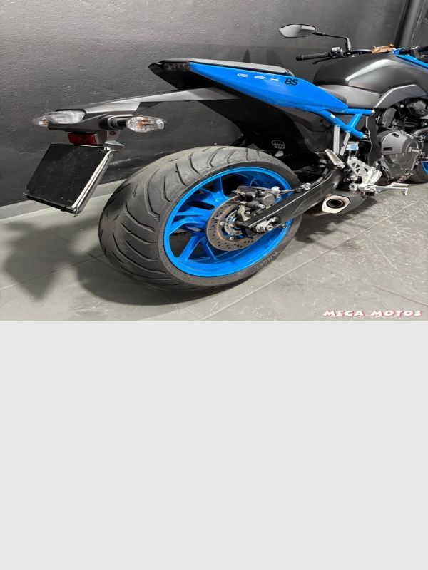 Foto Miniatura Suzuki GSX-8S 2025