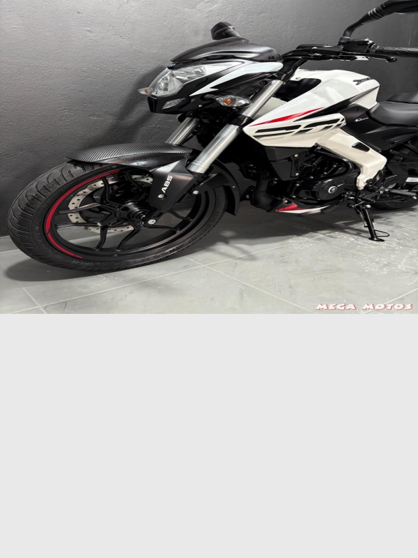 Foto Miniatura BAJAJ DOMINAR D 200 ABS 2024