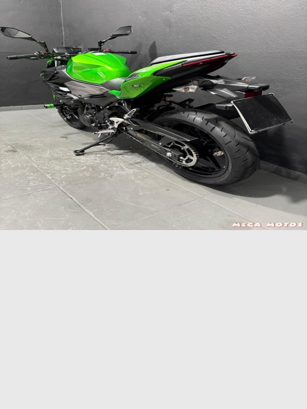 Foto Miniatura Kawasaki Z 500 SE ABS 2025