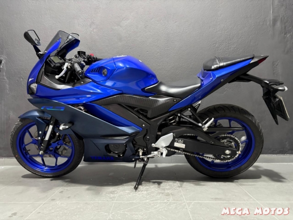 Foto Miniatura Yamaha R3 ABS 2023