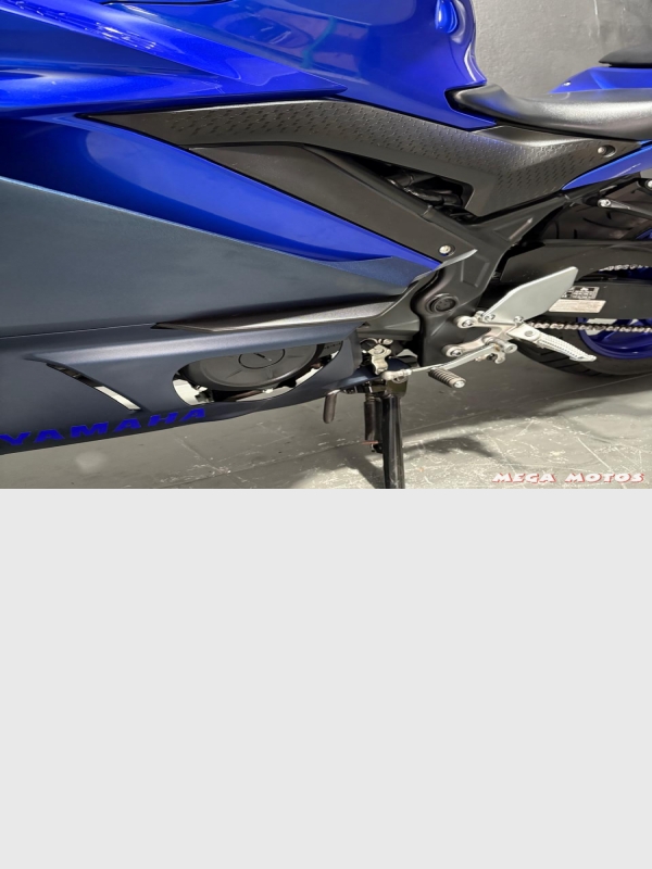 Foto Miniatura Yamaha R3 ABS 2023
