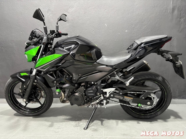Foto Miniatura Kawasaki Z400 ABS 2022