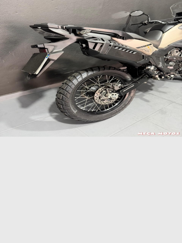 Foto Miniatura Honda SAHARA 300 ADV ABS 2024