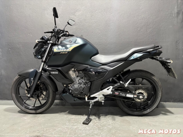Foto Miniatura Yamaha FZ 15 FAZER 150 ABS CONNECTED 2025