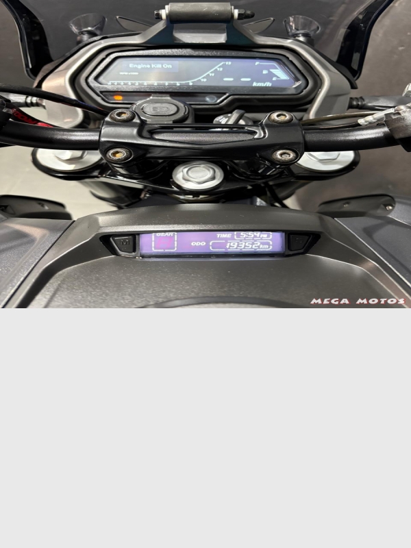 Foto Miniatura BAJAJ DOMINAR T 400 ABS 2025