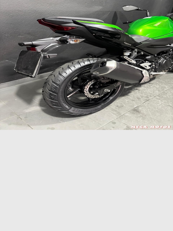 Foto Miniatura Kawasaki Z 400 ABS 2023
