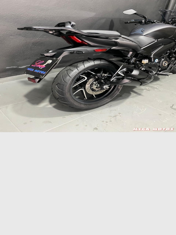 Foto Miniatura BAJAJ DOMINAR T 400 ABS 2024