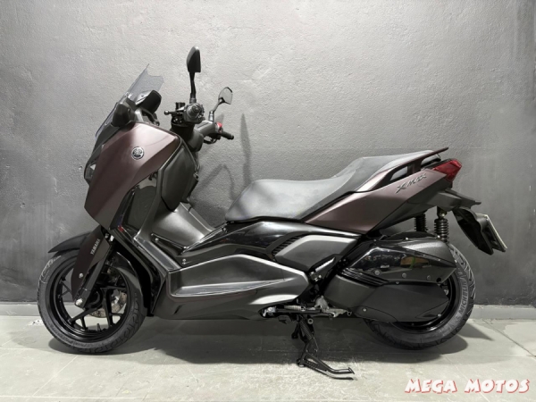Foto Miniatura Yamaha XMAX 300 ABS CONNECTED 2026